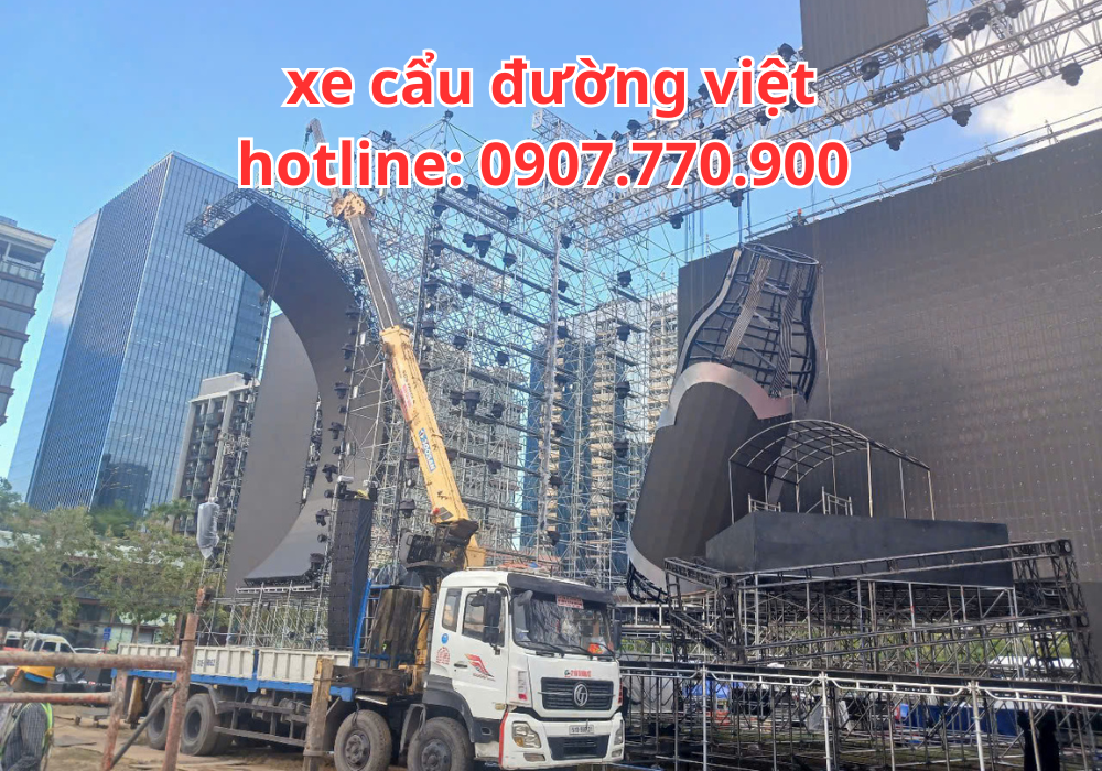 Thuê xe cẩu tự hành