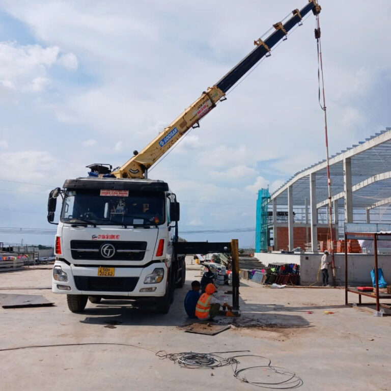 thuê xe cẩu mini sài gòn