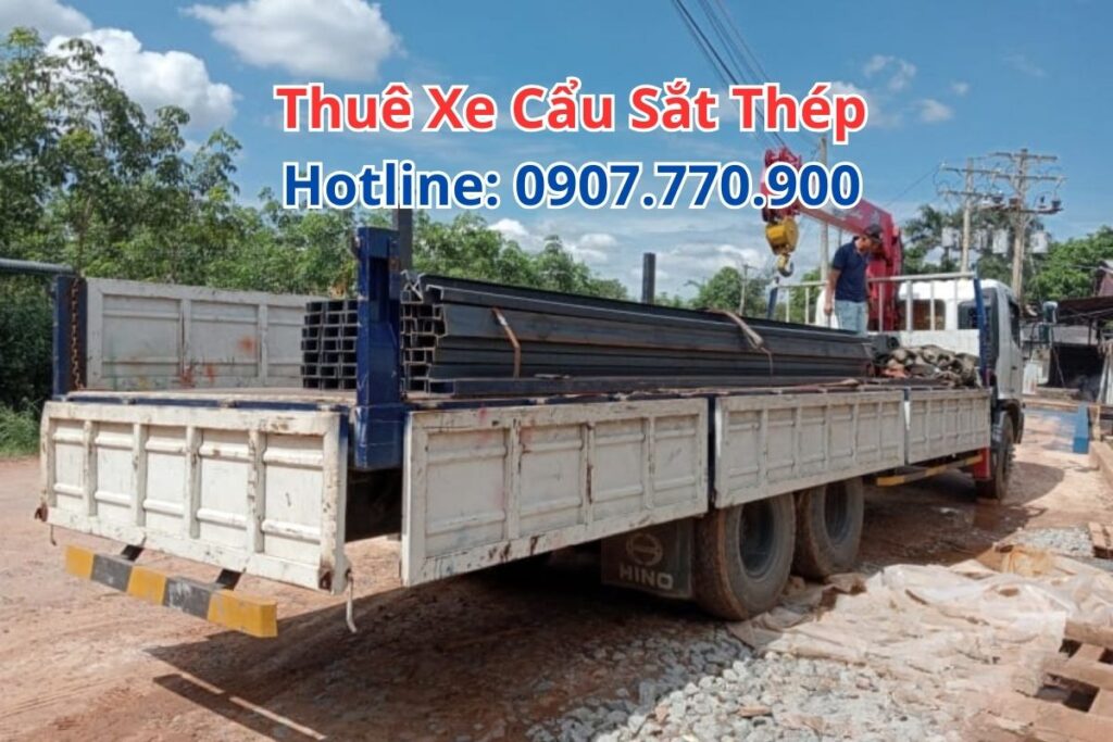 Thuê Xe Cẩu Sắt Thép